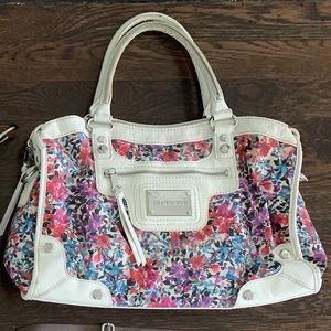 Gianni Bini floral bag